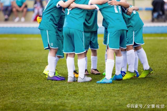 扎克·埃迪不敌班巴 两次挑战遭到大帽